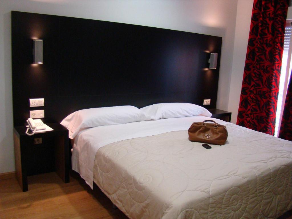 Yit Alcover Granada Quarto foto